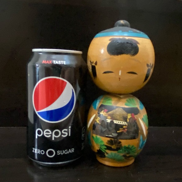 Vintage 6” Japanese Kokeshi Doll - Picture 5 of 15